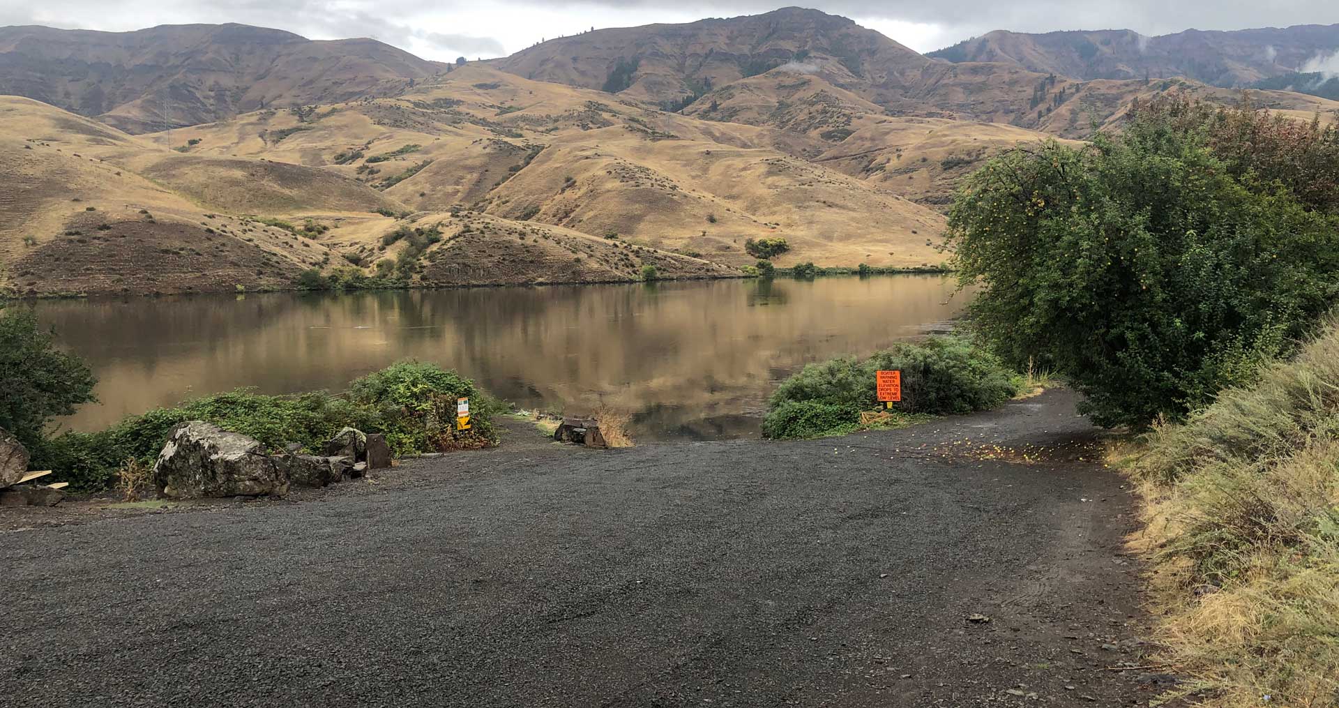 image of man fishing at Oxbow